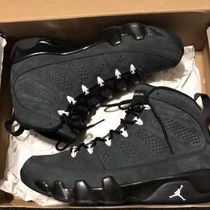 Jordan Retro 9s Size10